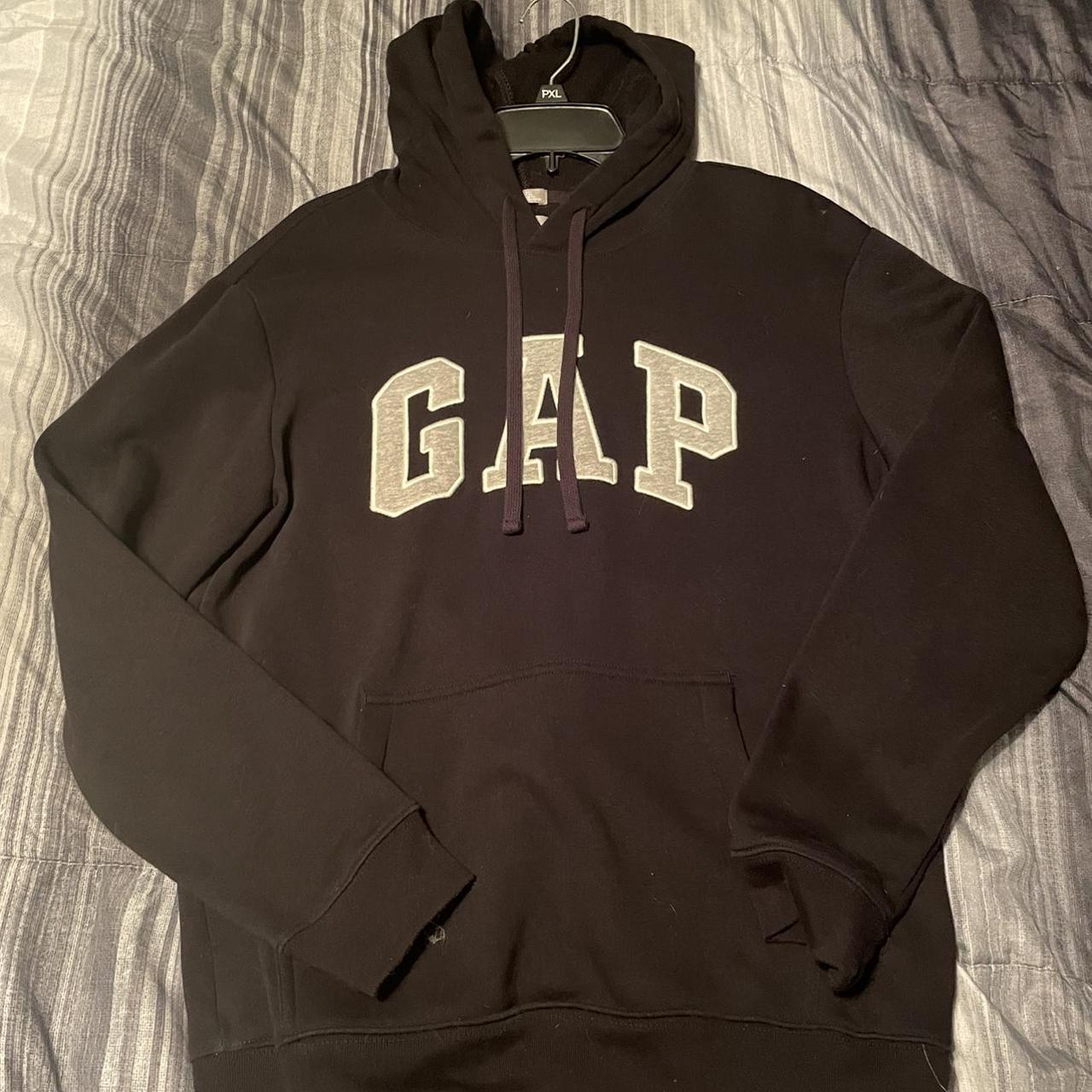 Gap Men's Black Hoodie | Depop