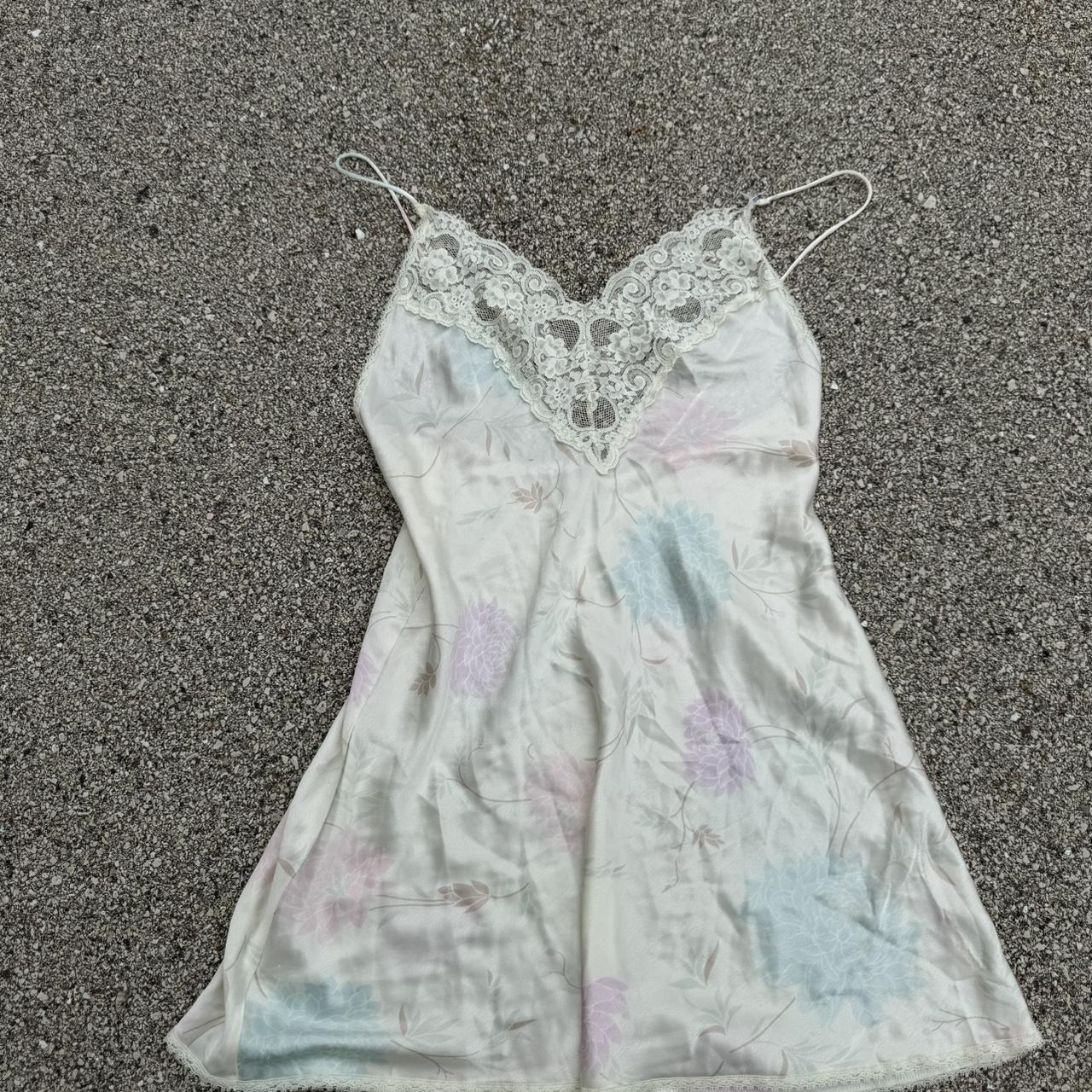 item listed by thevintagegooroo