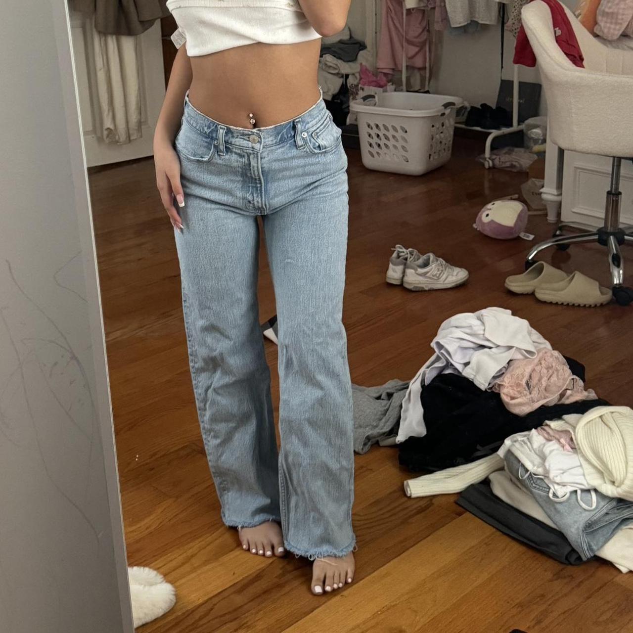 Abercrombie & Fitch the 90s Relaxed Jean High rise.... - Depop