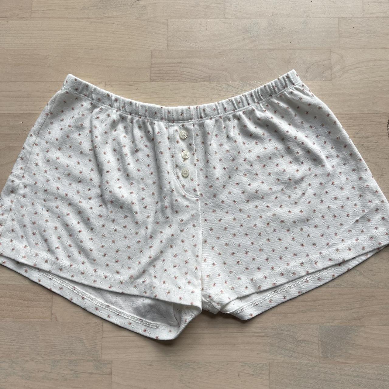 Brandy Melville cute Flower Shorts ♡ Super cute... - Depop