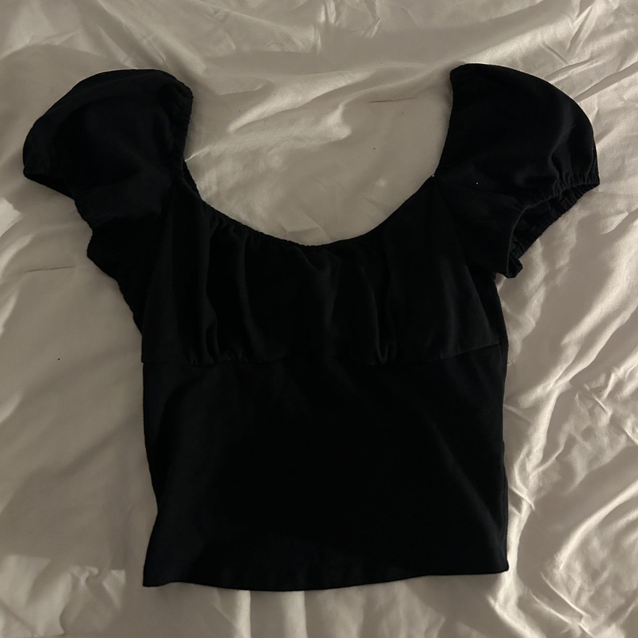 Black Hollister Top ‧₊˚ 彡 🌟 size small 🌟 true to... - Depop