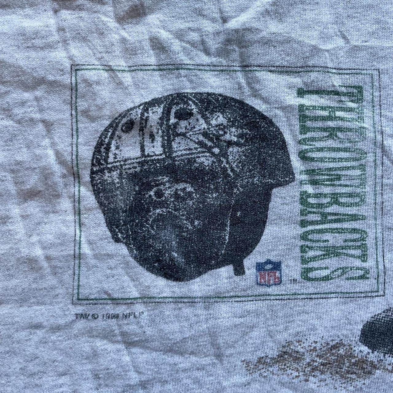 Vintage Chicago Bears tee (Has stains on the - Depop