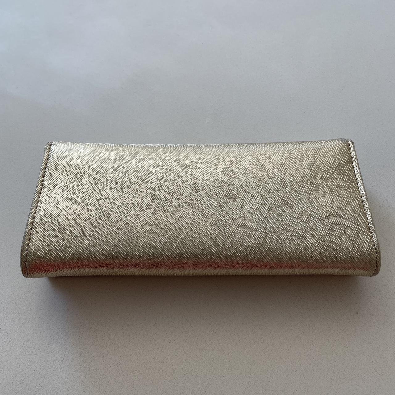 TORY BURCH Robinson Saffiano Envelope Continental - Depop