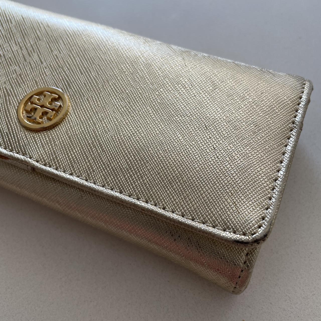 TORY BURCH Robinson Saffiano Envelope Continental - Depop