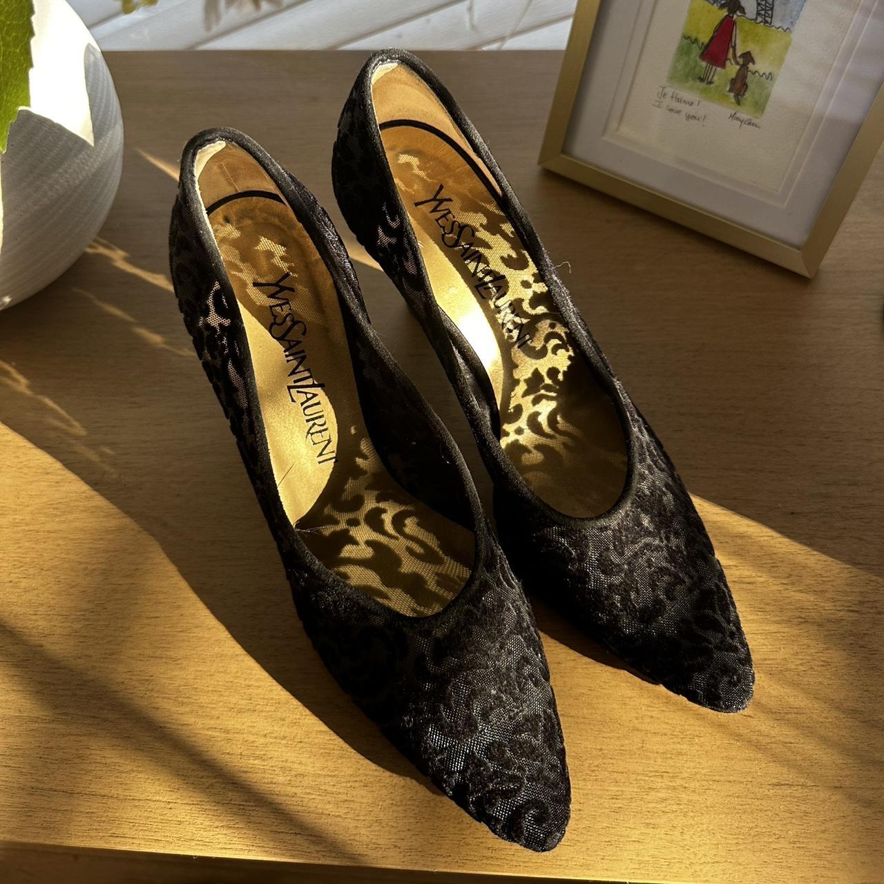 Yves Saint Laurent Women's Pumps - Black/Gold - US 6 – Yves Saint Laurent Pumps! Size 6 in …