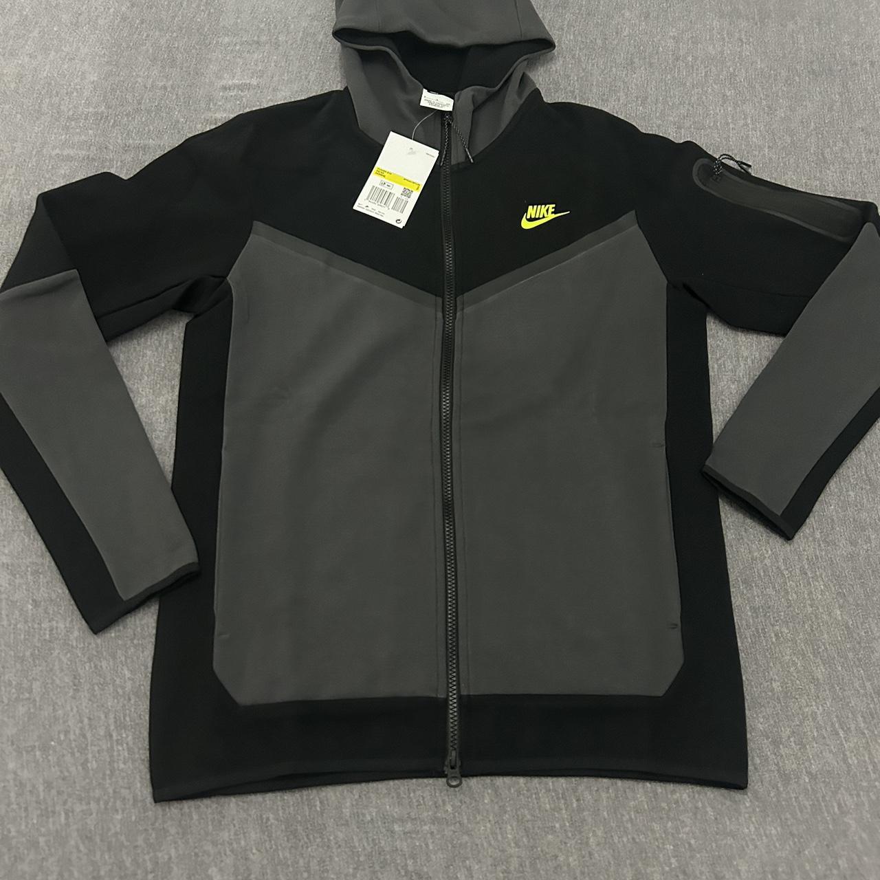 nike big tick fleece
