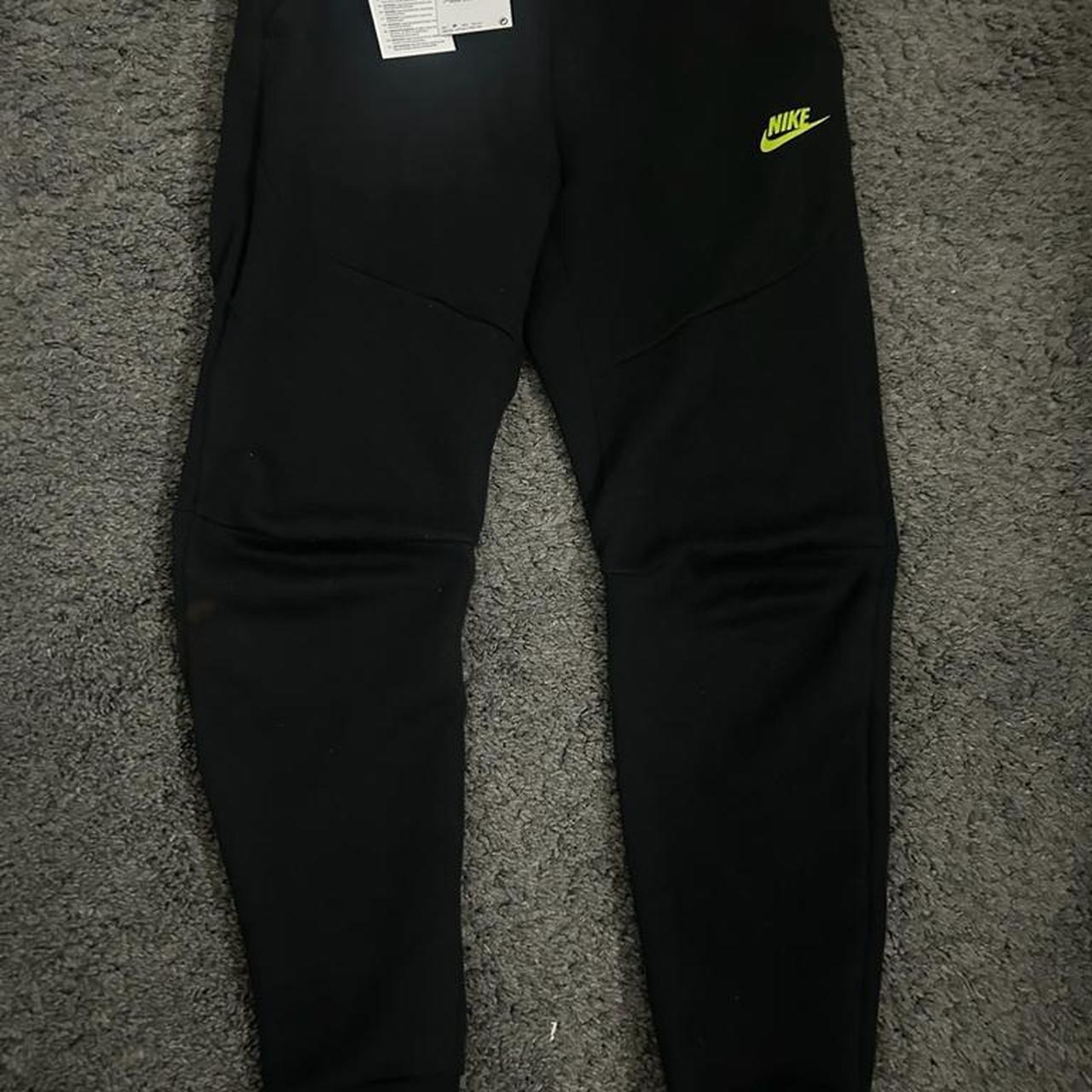 nike big tick fleece