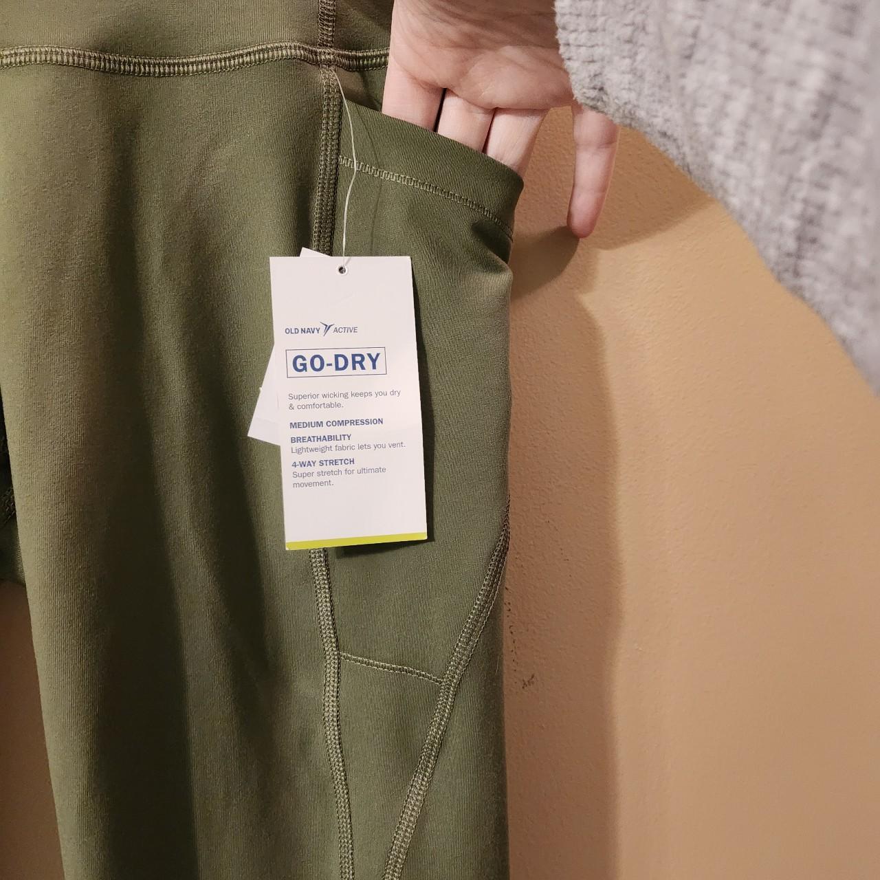 Old Navy army green cropped leggings. Mid-rise. Mesh - Depop
