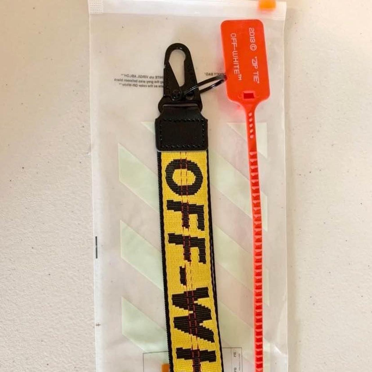 Off white sale keychain used