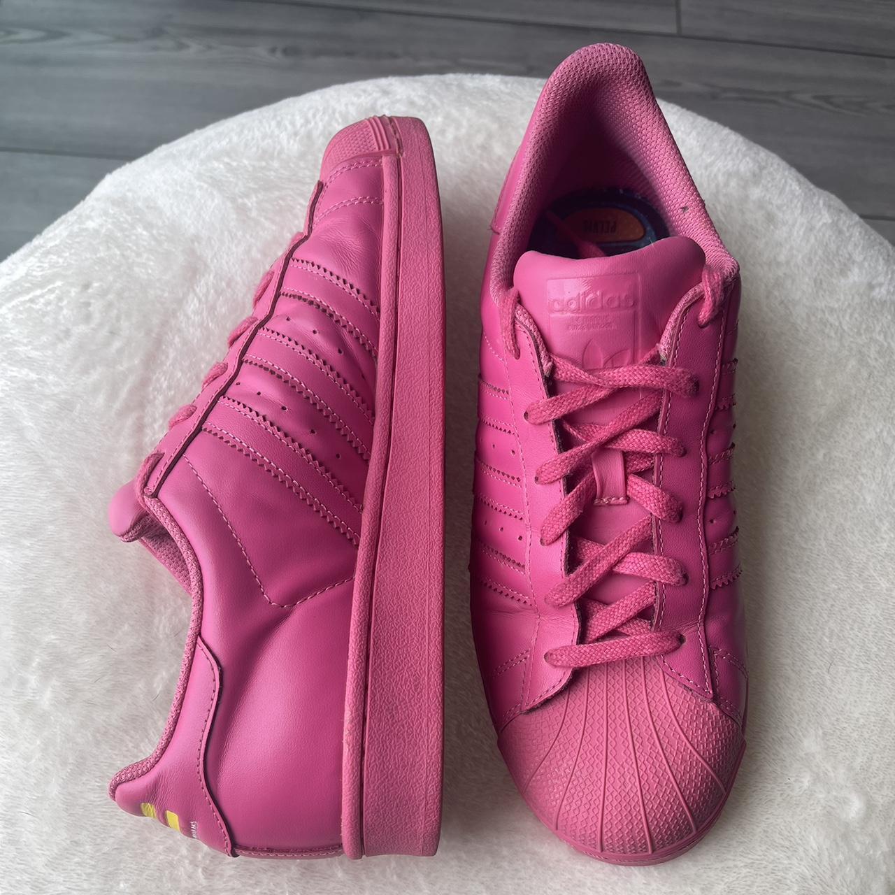 Adidas superstar pharrell pink online