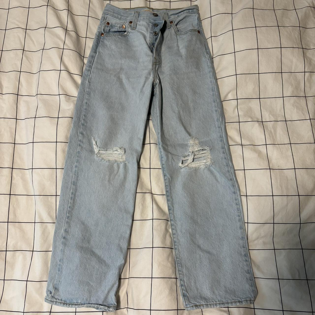 Levi’s ribcage straight jeans Size 25” Only worn... - Depop