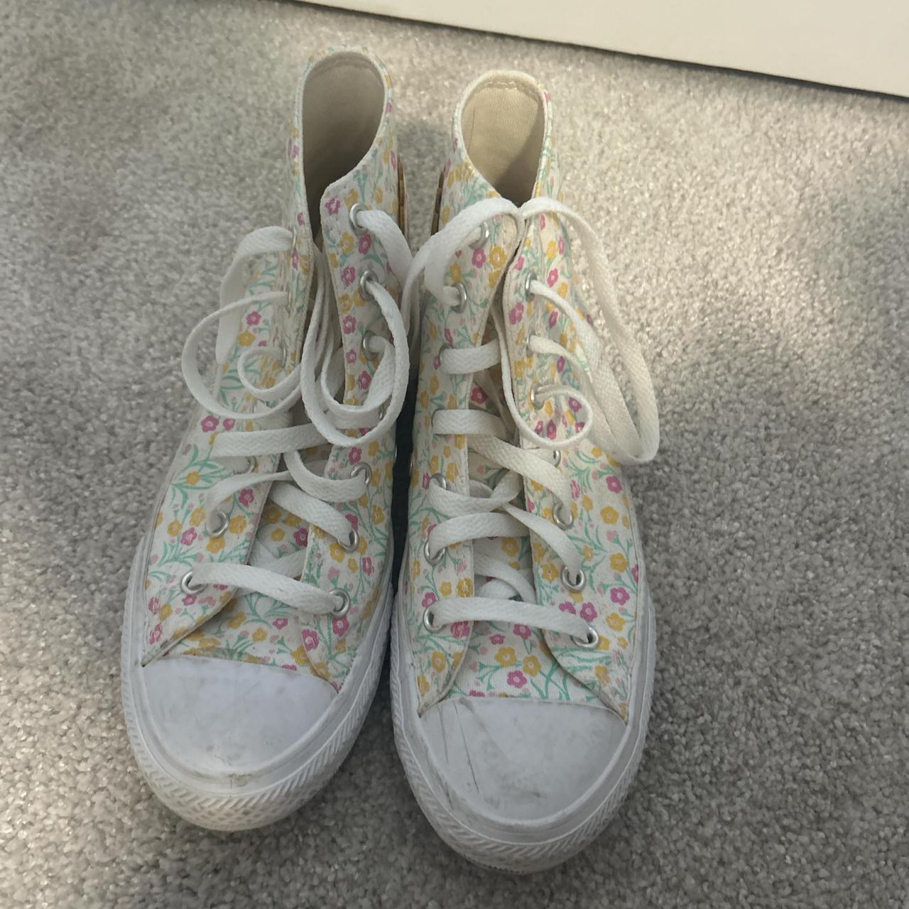 kid flower converse shoes - Depop