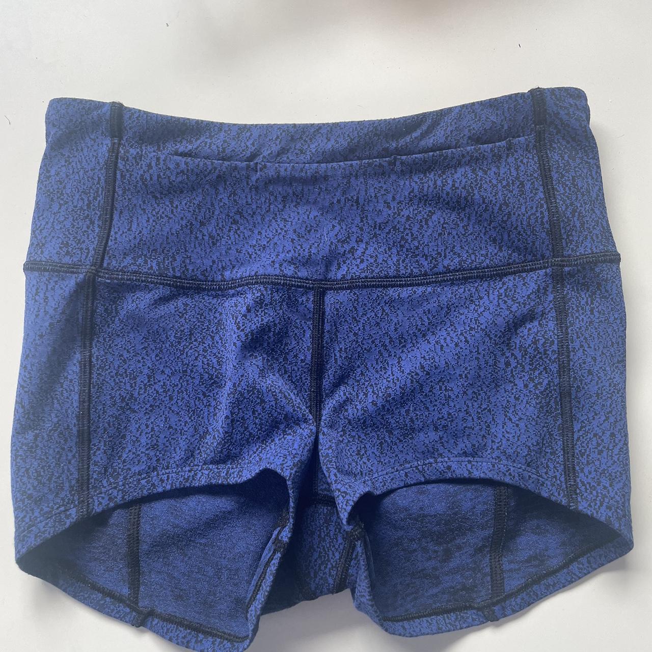 Lululemon booty shorts size 6, selling as they don’t... - Depop