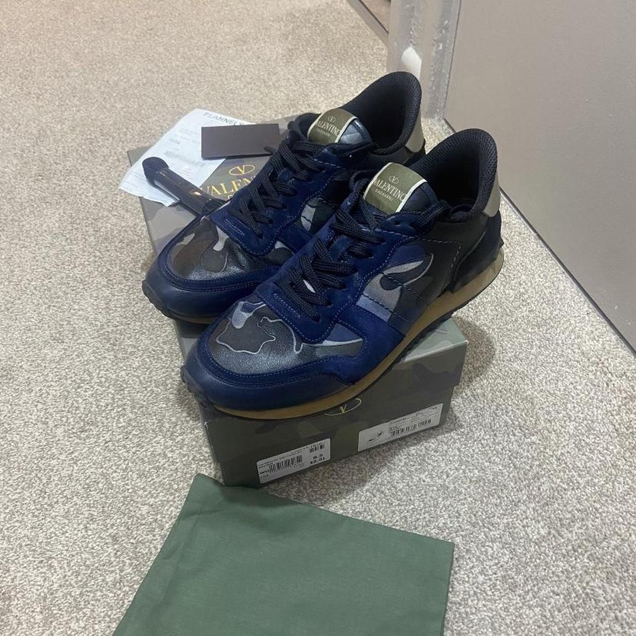 valentinos mens trainers