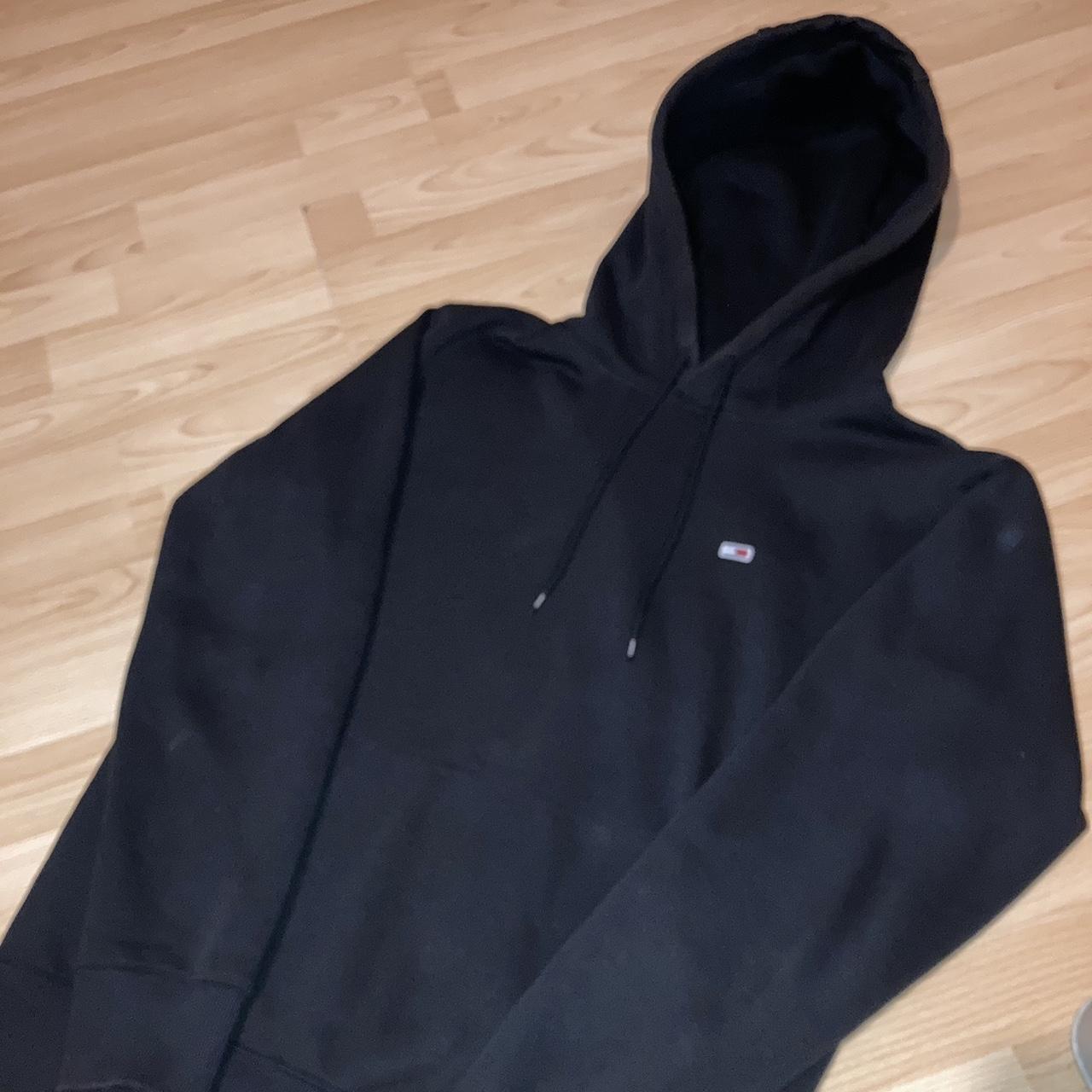 Black tommy sale hilfiger hoodie mens