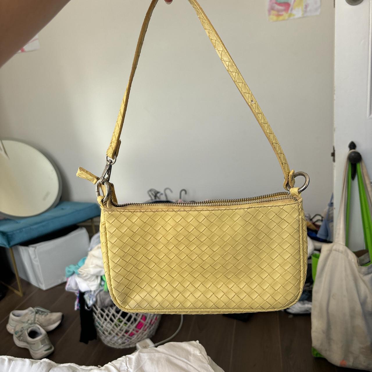 Really cute yellow sports girl bag - Depop