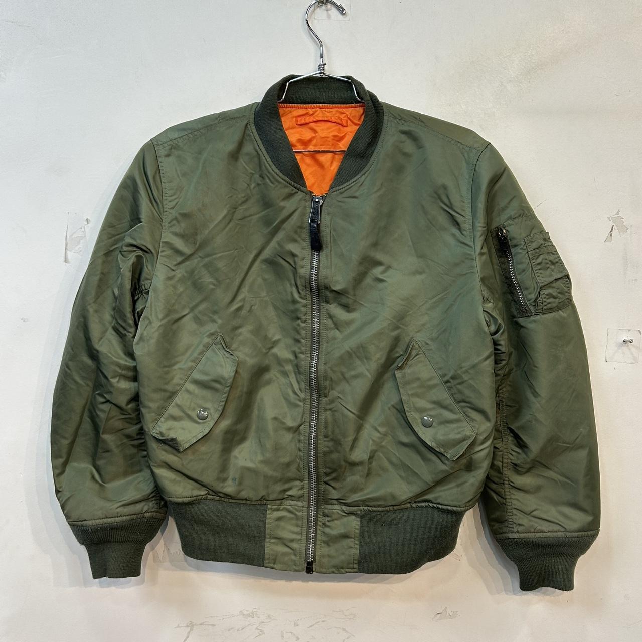 item listed by vintageh0use