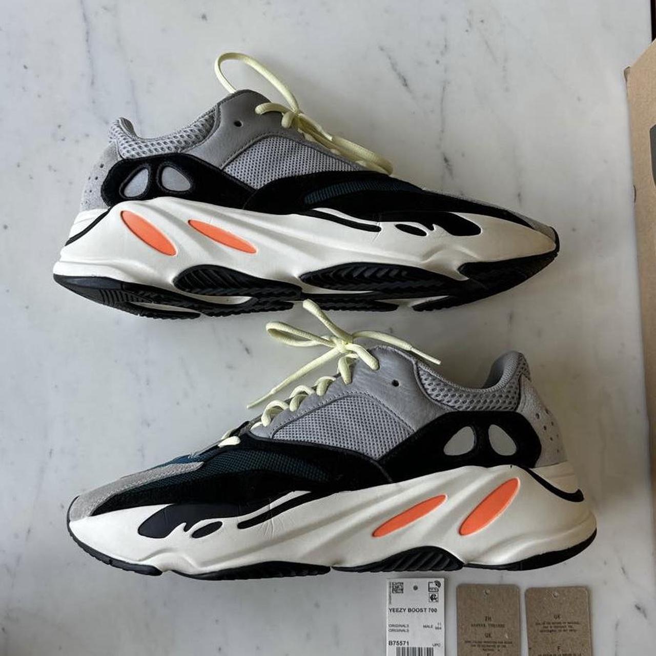 yeezy boost 700v1