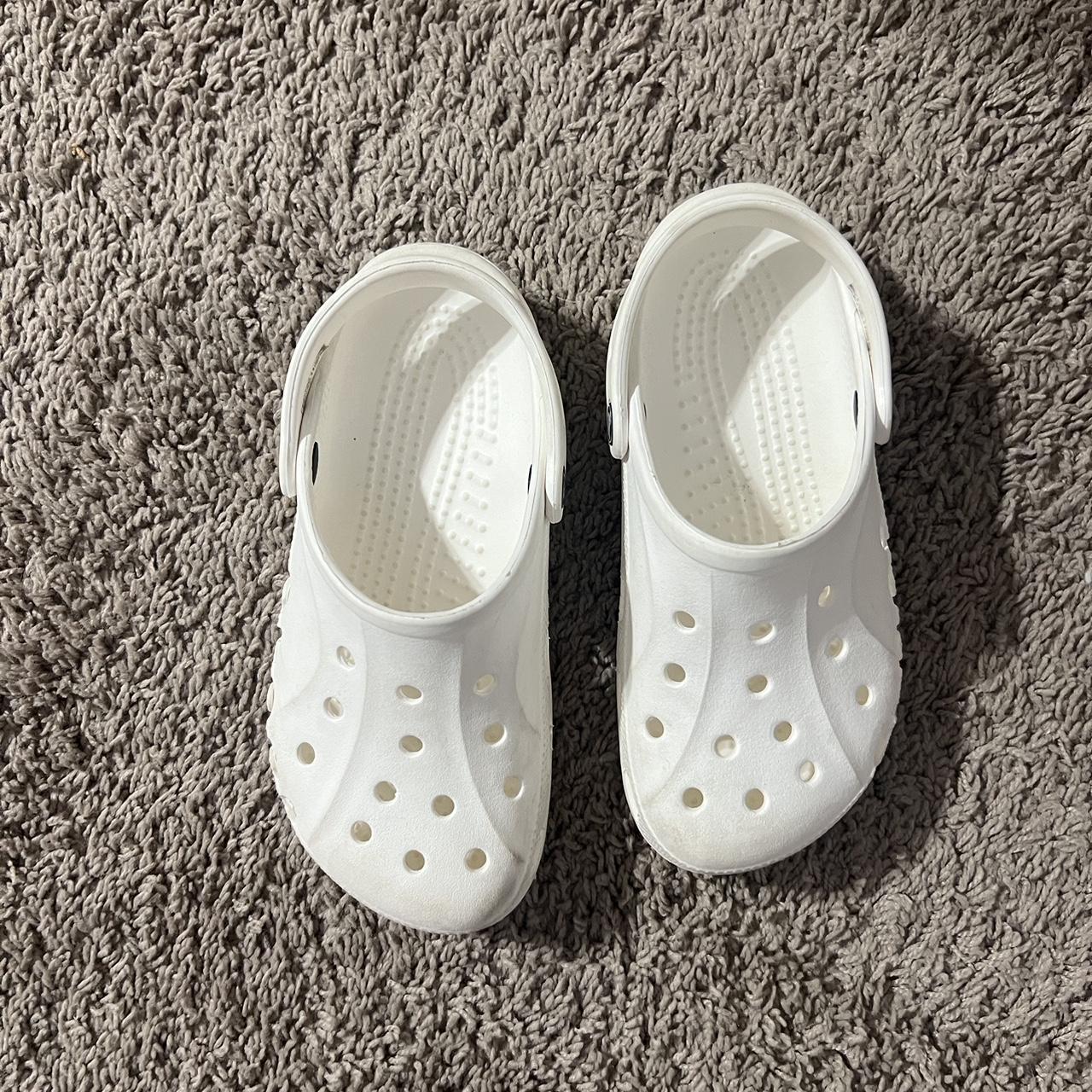 woman 6, men 4 white crocs. used but not too dirty Depop