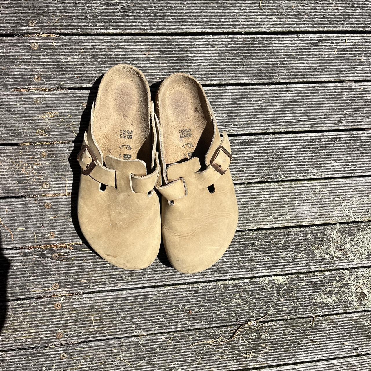 womens tan birkenstocks