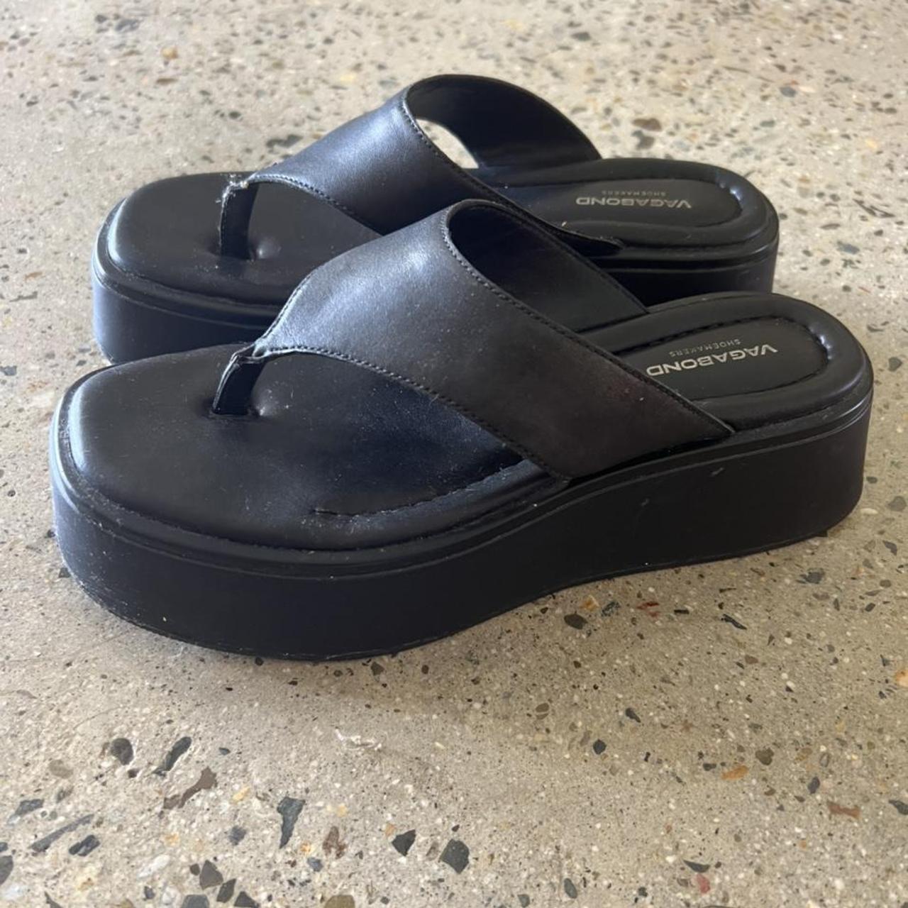 Vagabond Women's Black Sandals | Depop