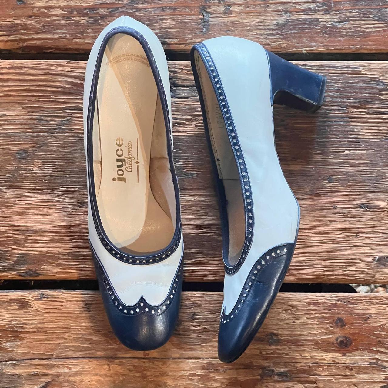 Women's navy and white clearance spectator pumps