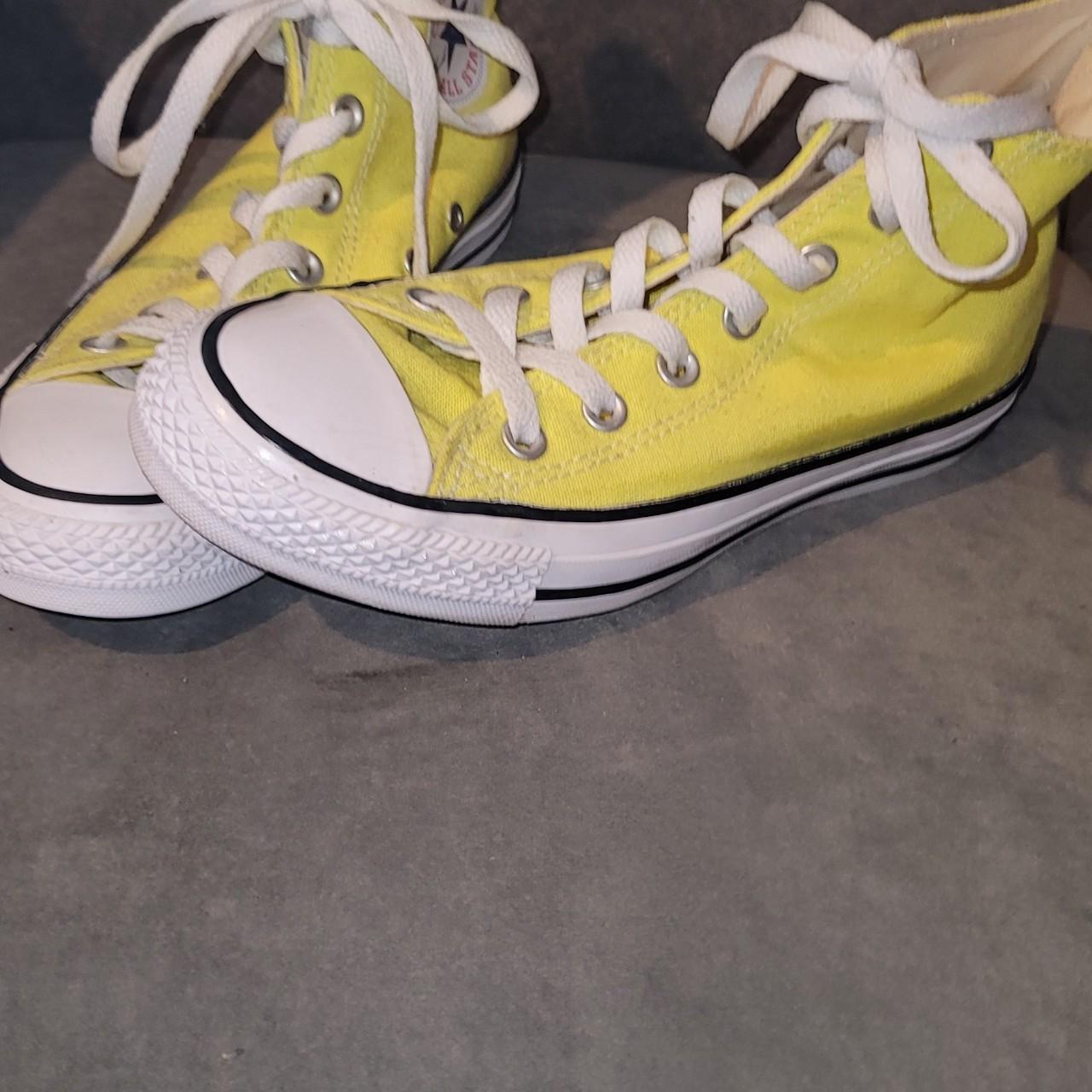 womens yellow converse shoes