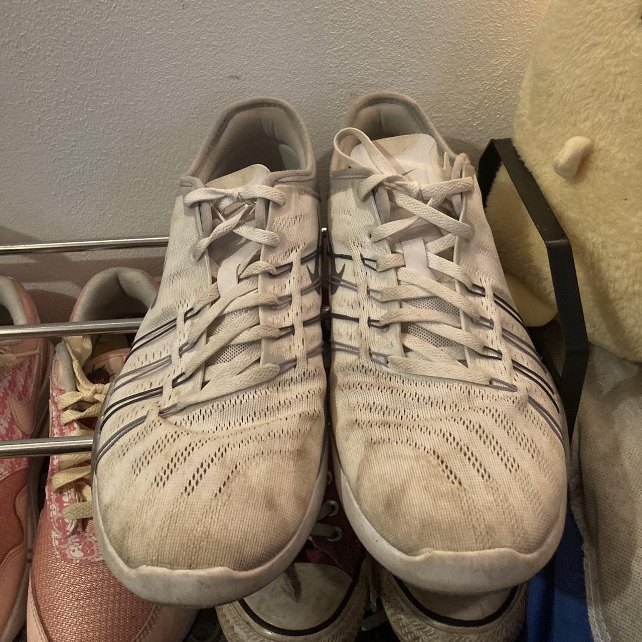 dirty nike trainers
