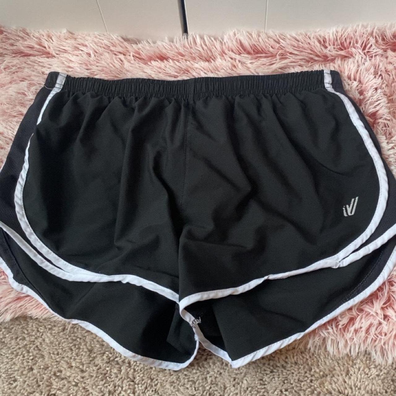 item listed by saoirsesclosett