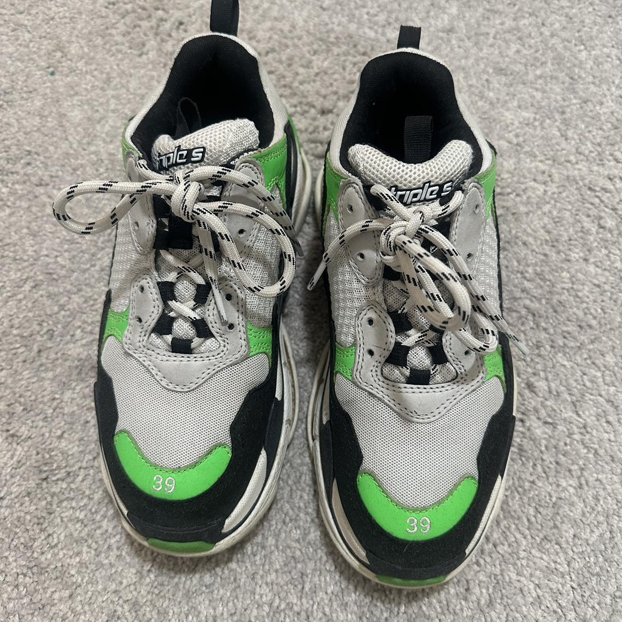 Depop balenciaga clearance triple s