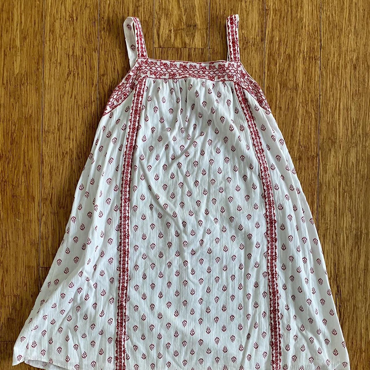 Cute Old Navy Babydoll dress White with red flower... Depop