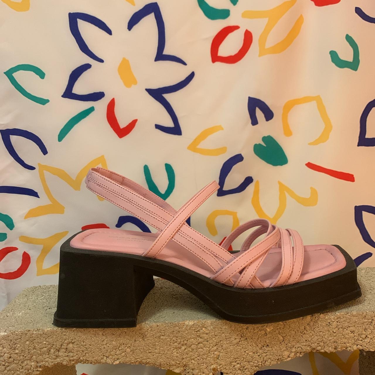 vagabond pink sandals
