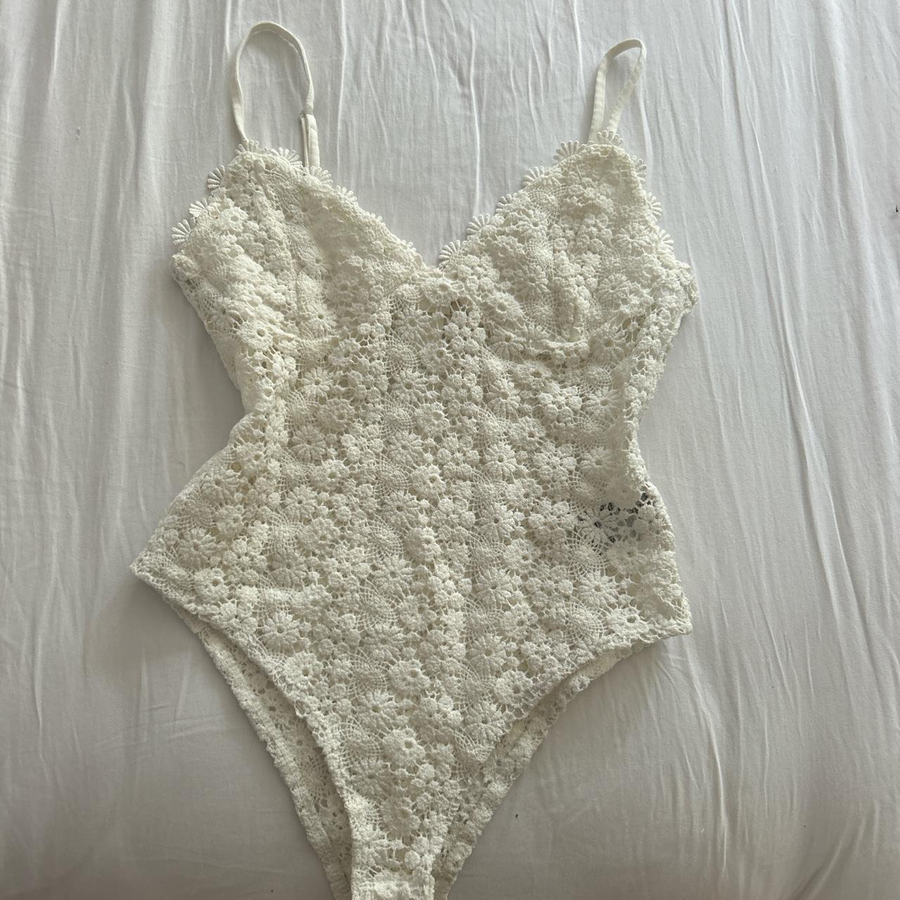 H&M Women's Bodysuit Depop