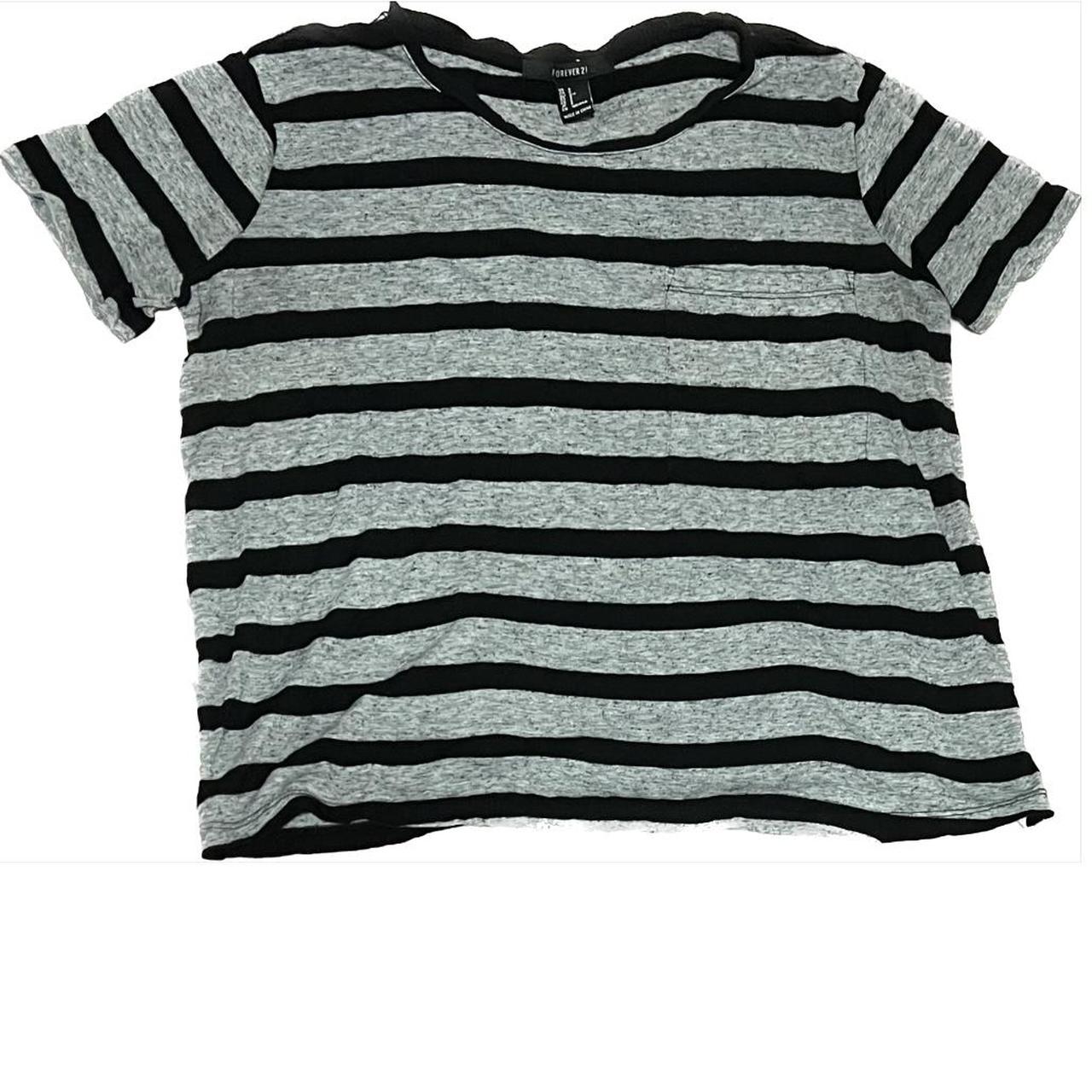 Forever 21 Women's Black and Grey Tshirt Depop