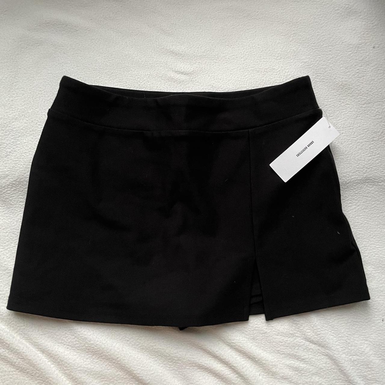Urban outfitters mini skirt/skort 🖤 Size large,... - Depop