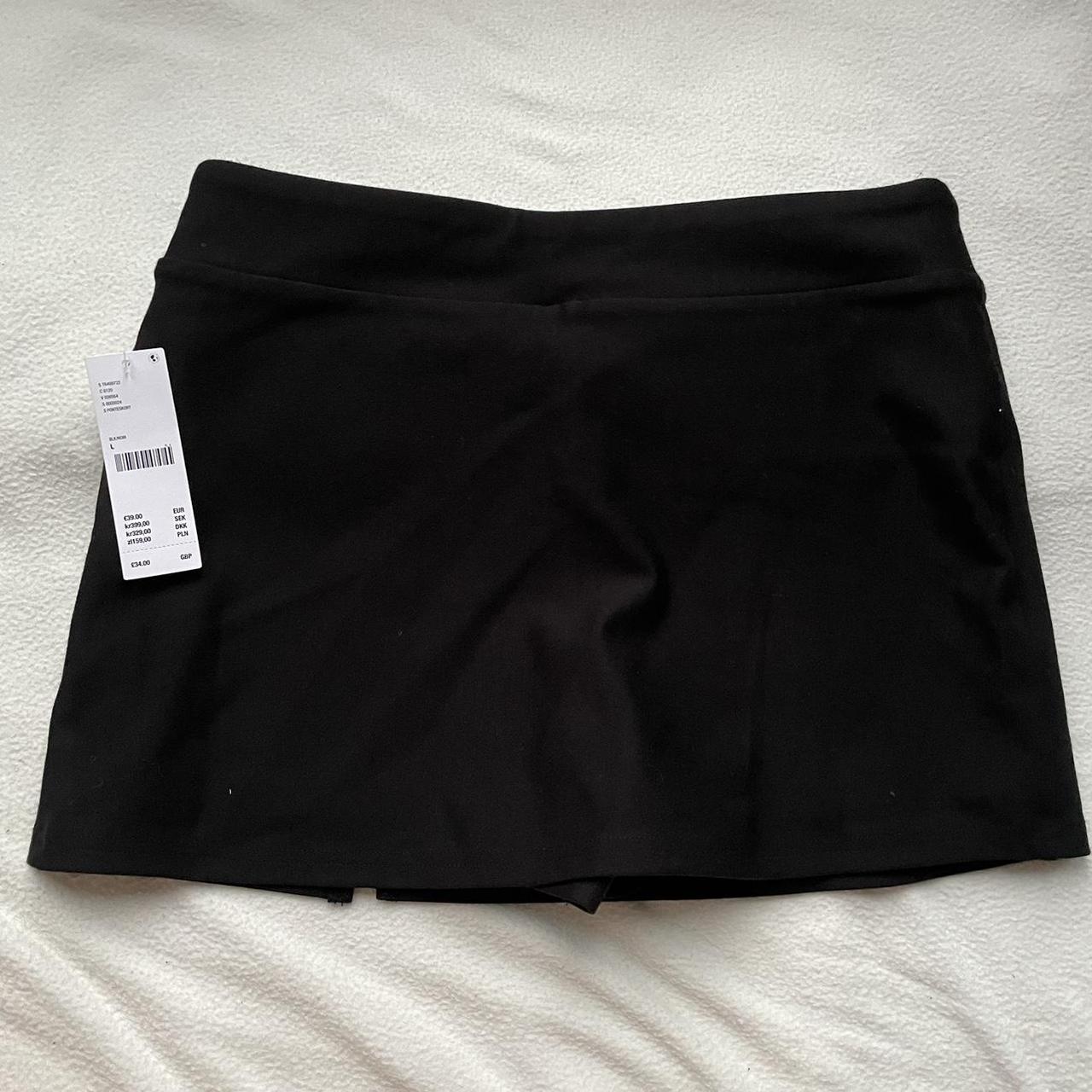 Urban outfitters mini skirt/skort 🖤 Size large,... - Depop