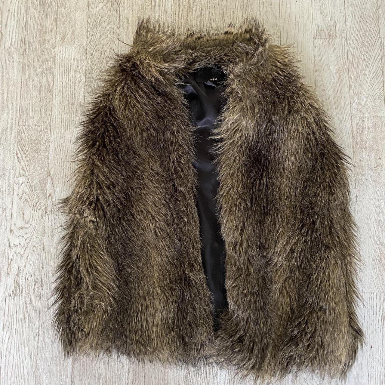 Faux fur H&M gilet super cute and chick has... Depop