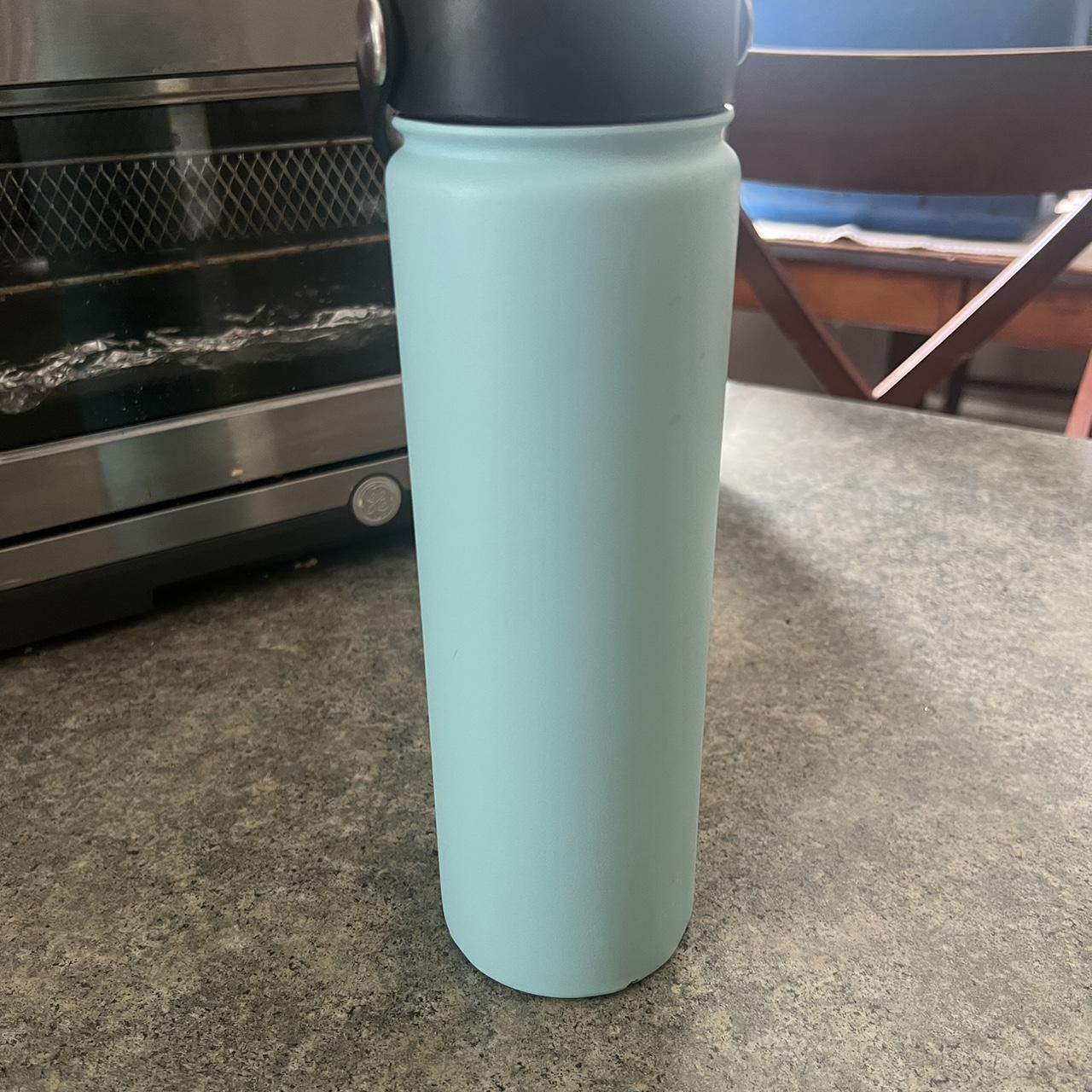 Simple Modern 22 Oz Water Bottle - some chips and - Depop