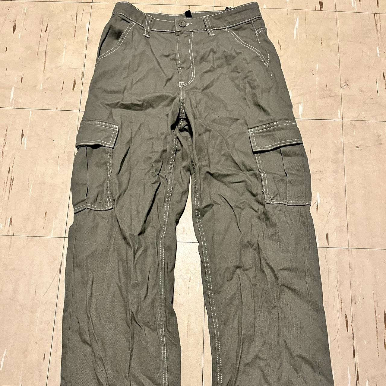 Army green cargo pants Worn once #y2k #skater... - Depop