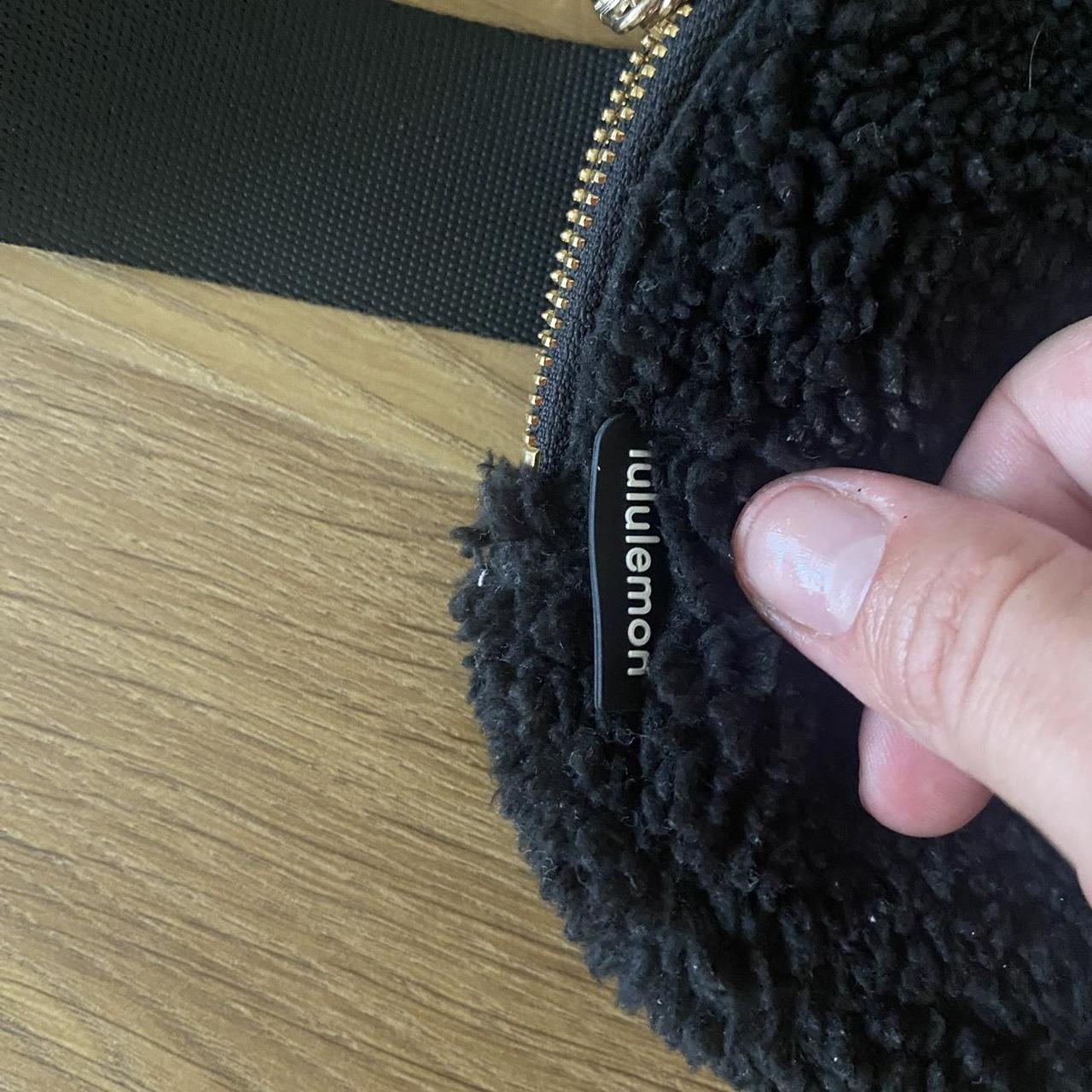 black sherpa lululemon fanny pack with gold - Depop