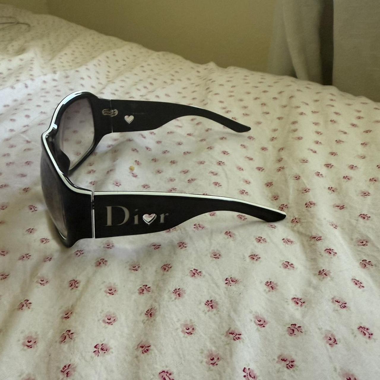 Dior sunglasses-y2k - Depop