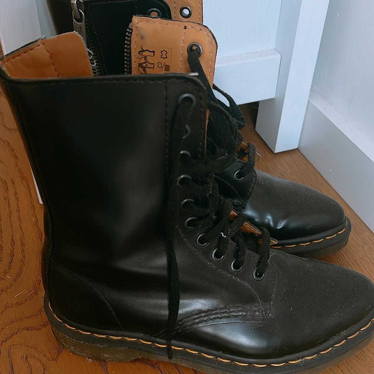 DR. MARTENS Alix boot Rare Size in last Depop