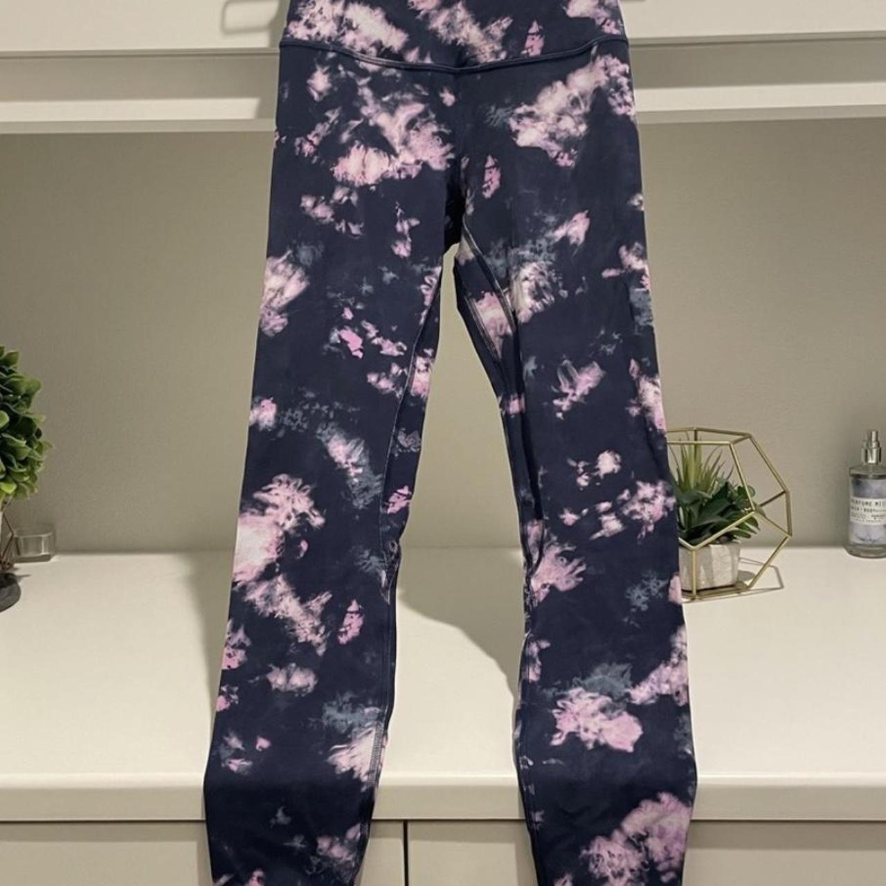 Lululemon Wunder Under Tie Dye Black and White - Depop