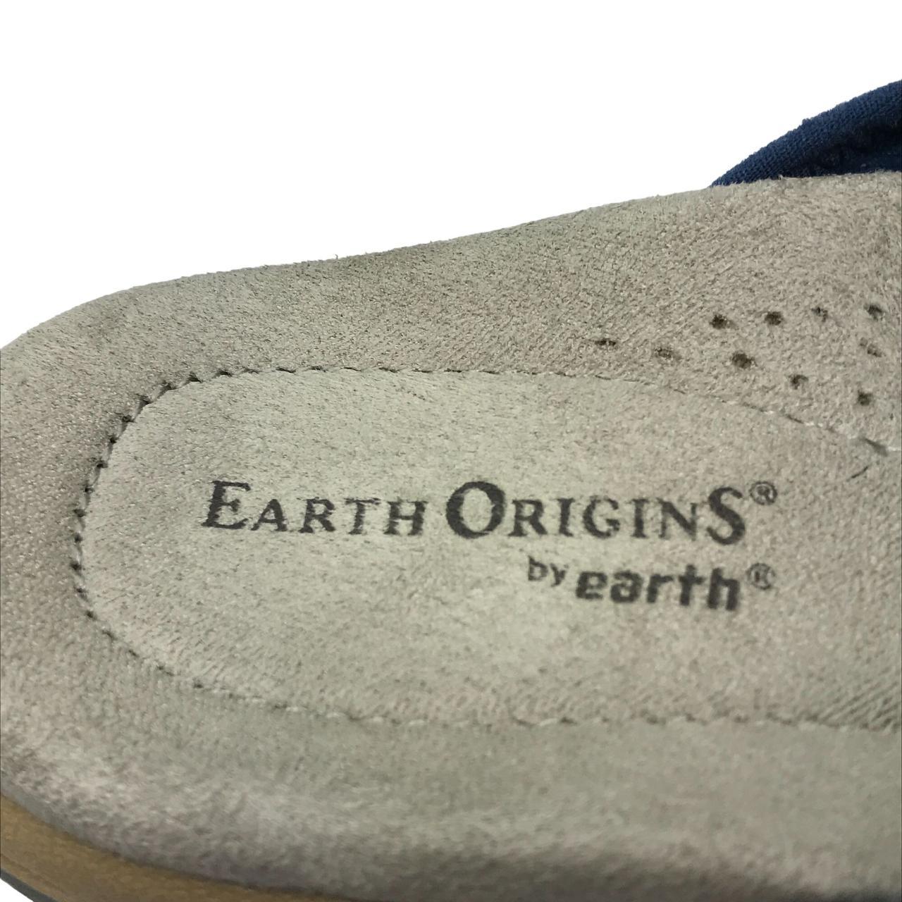 Earth Women's Blue Slides Depop