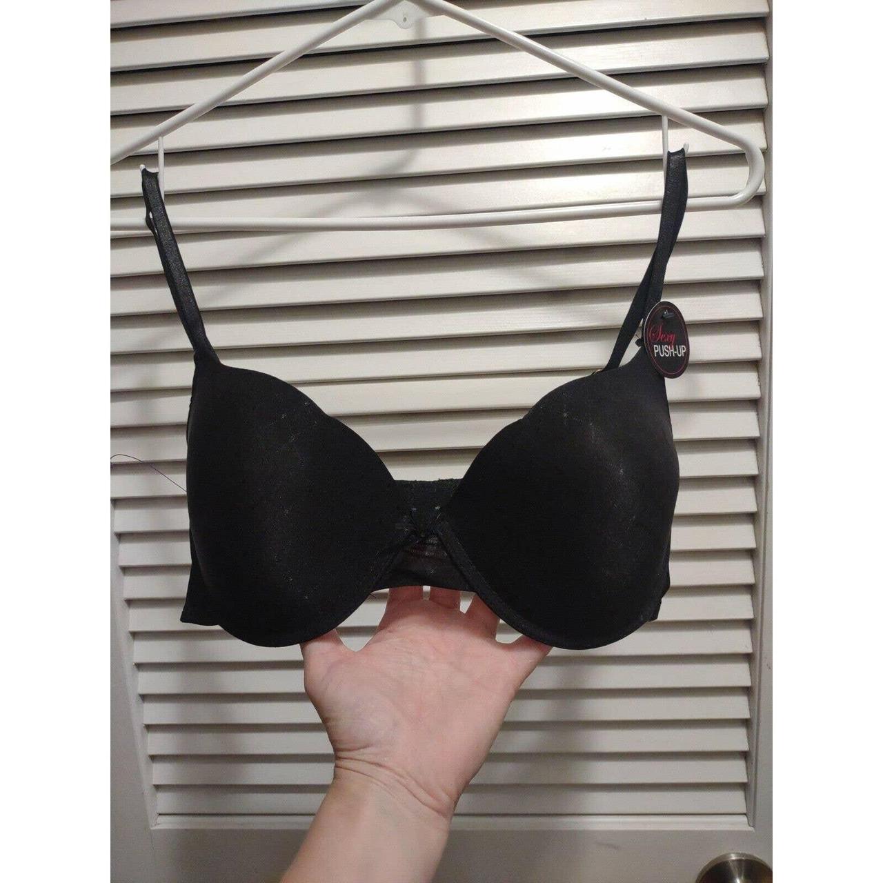 NWT Marilyn Monroe Black Push-Up Padded Underwire - Depop