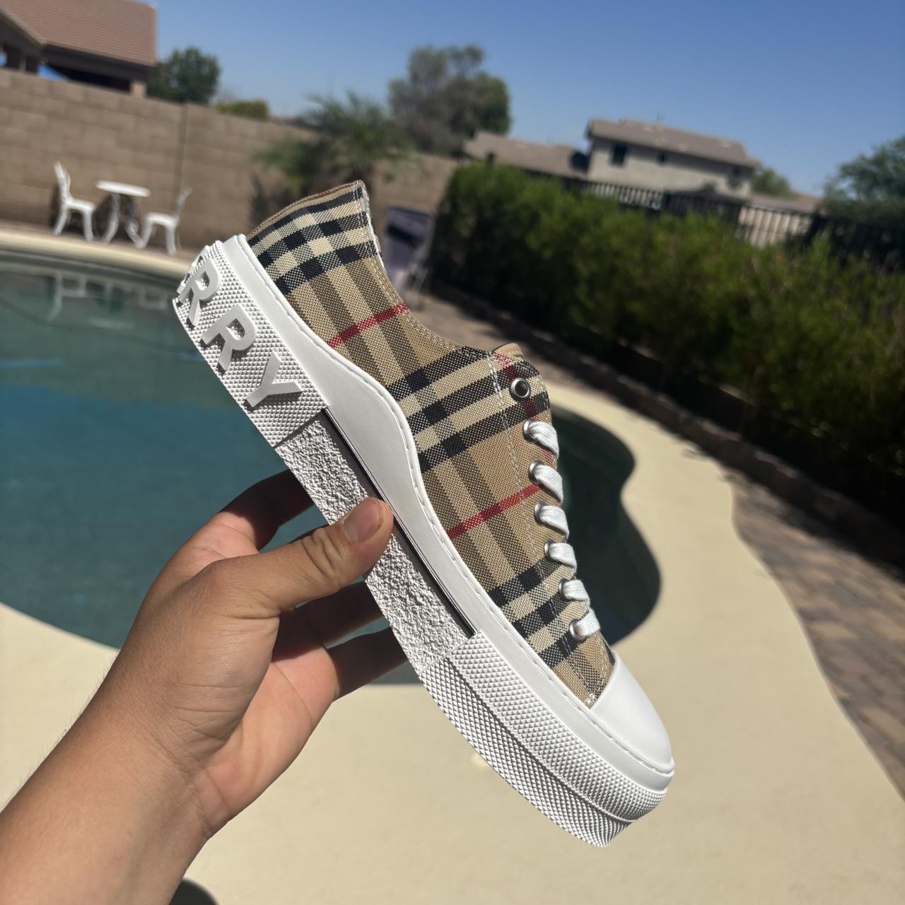 Burberry shoes - Depop