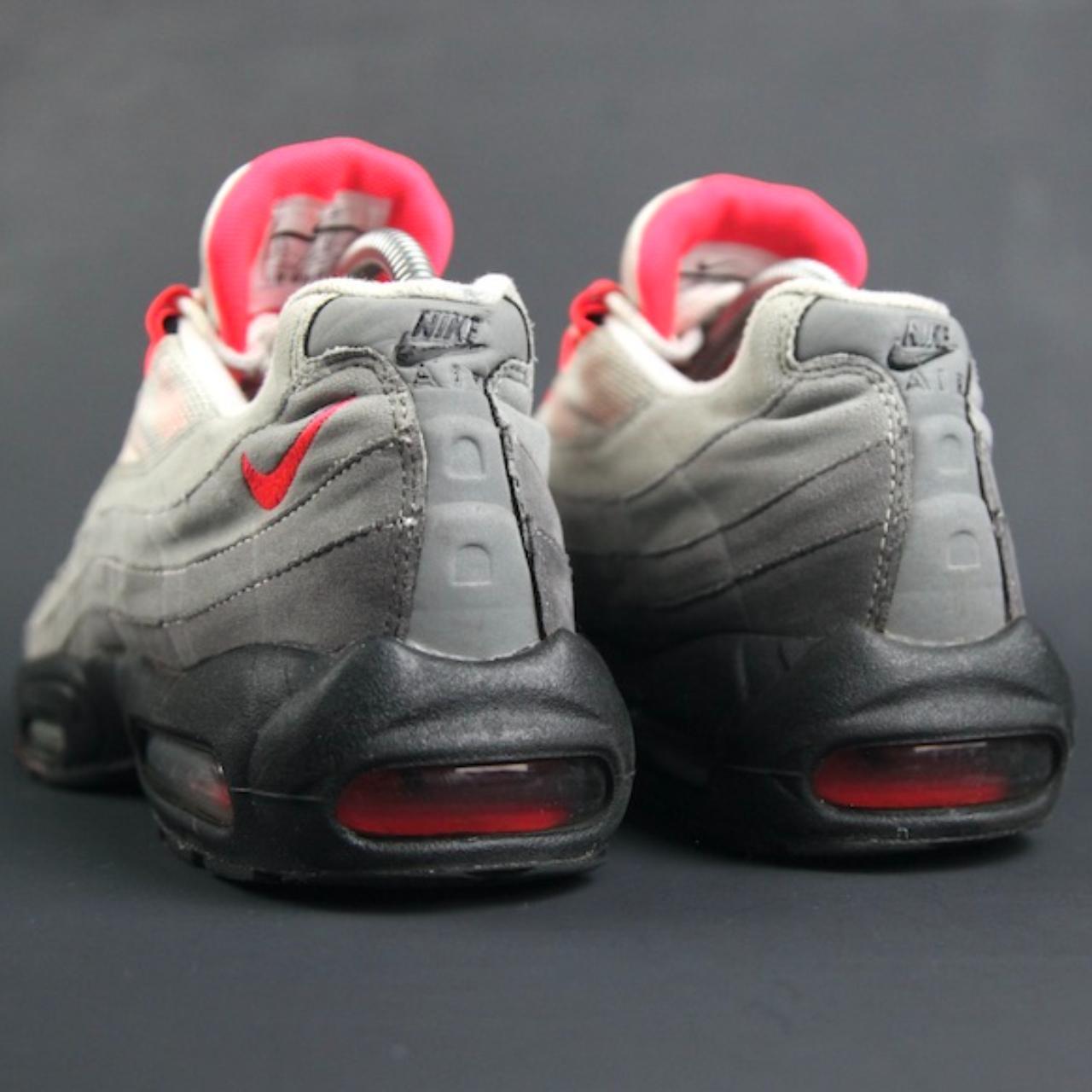 nike 95 og solar red