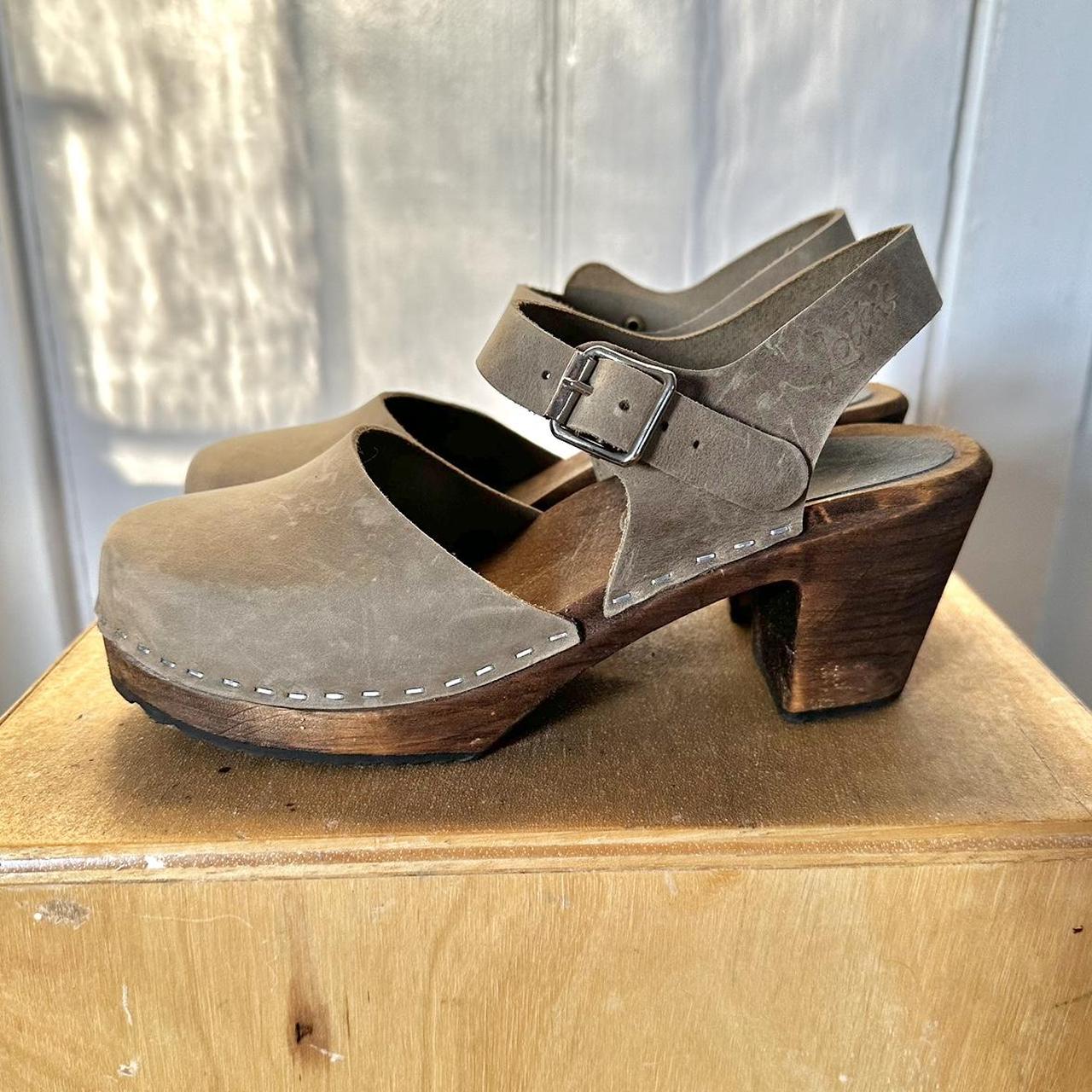 item listed by p_a_t_i_ence
