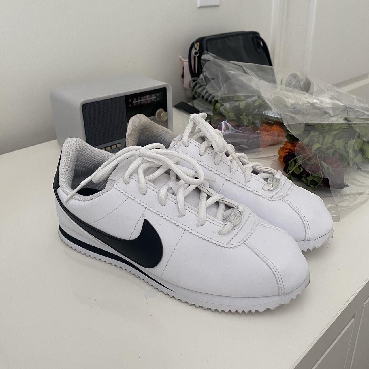 rose nike cortez. slightly stained but can be - Depop