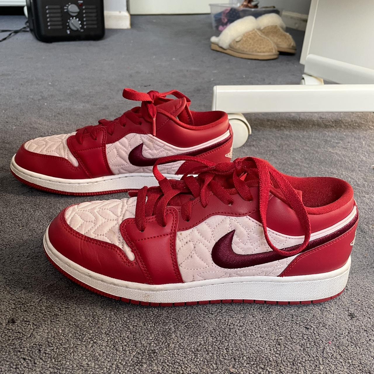 jd sports pink jordans